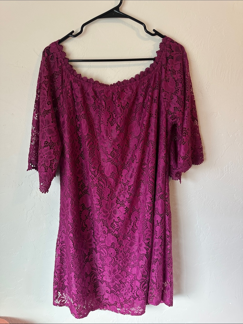 Women’s Lace Off-Shoulder Dress - Raspberry Pink